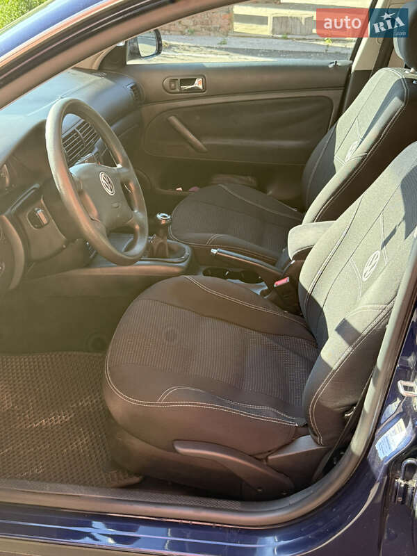 Седан Volkswagen Passat 2001 в Чернігові