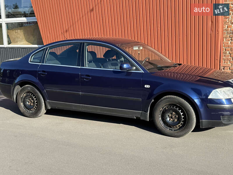 Седан Volkswagen Passat 2001 в Чернігові