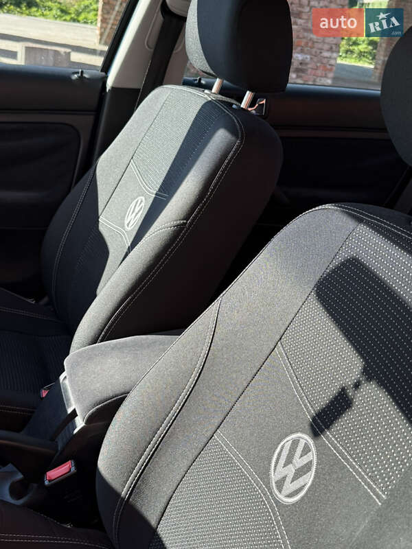 Седан Volkswagen Passat 2001 в Чернігові