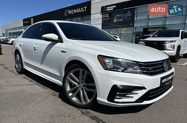 Седан Volkswagen Passat 2017 в Києві