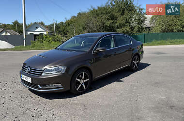 Седан Volkswagen Passat 2012 в Попельне
