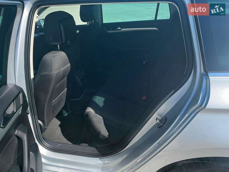 Універсал Volkswagen Passat 2014 в Тернополі