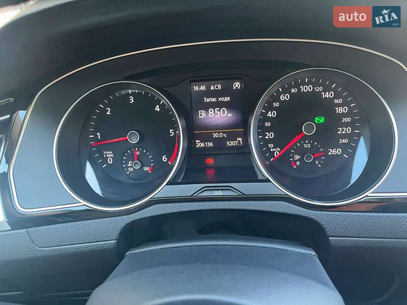 Універсал Volkswagen Passat 2014 в Тернополі