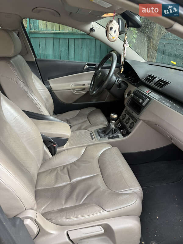 Універсал Volkswagen Passat 2006 в Вінниці