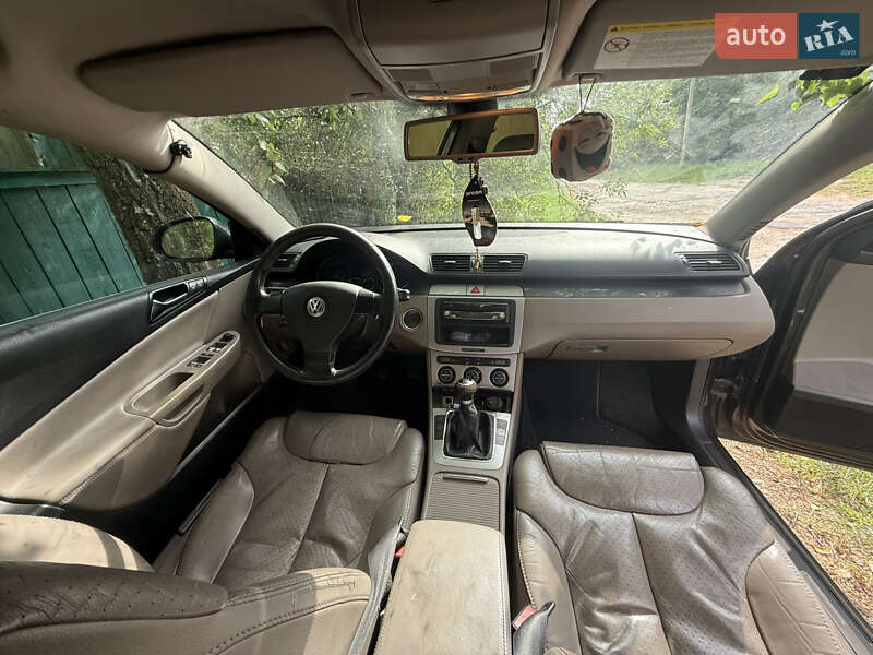 Універсал Volkswagen Passat 2006 в Вінниці