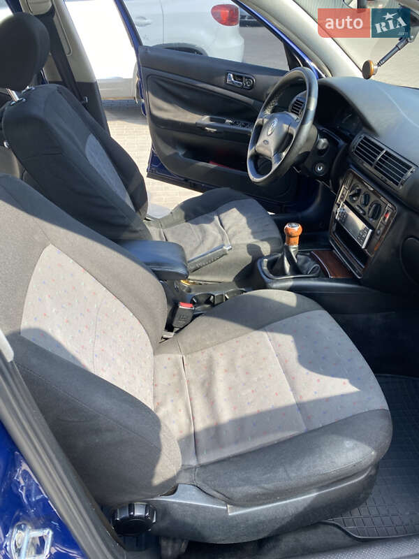 Седан Volkswagen Passat 1997 в Тернополе