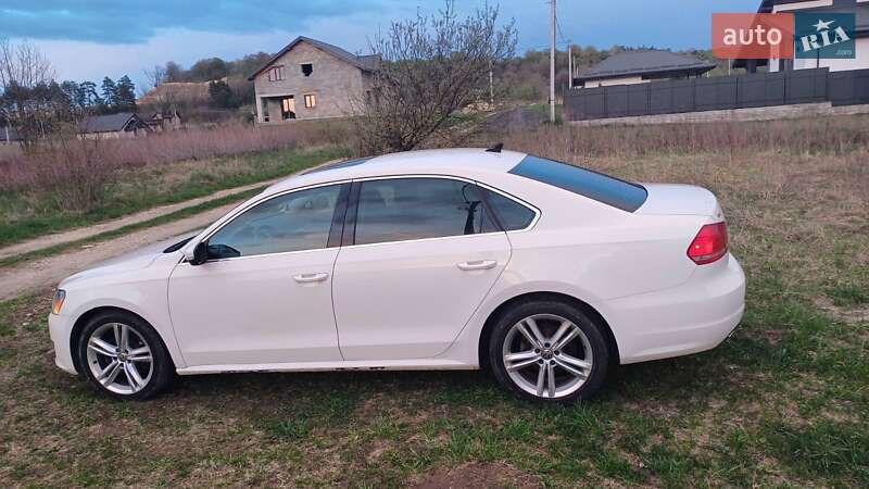 Седан Volkswagen Passat 2015 в Львове