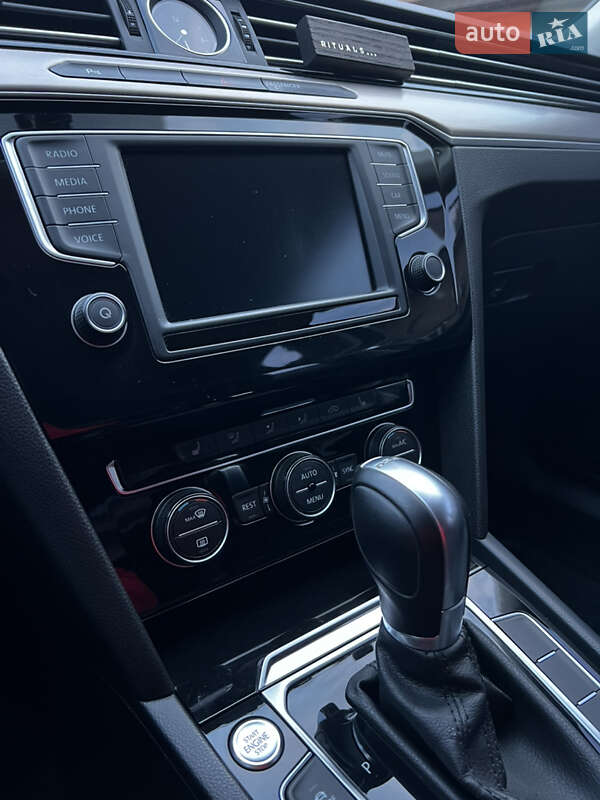 Седан Volkswagen Passat 2017 в Харькове фото 13 Седан Volkswagen Passat 2017 в Харькове