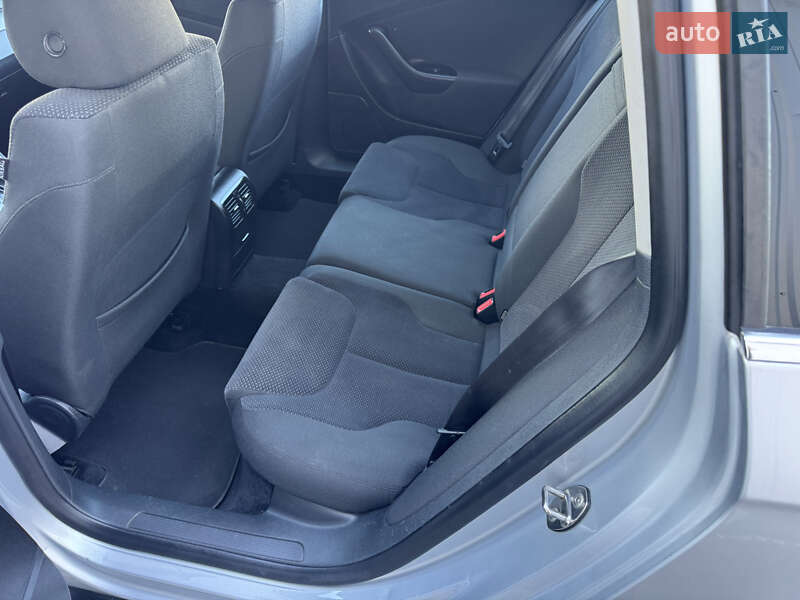 Универсал Volkswagen Passat 2010 в Киеве фото 16 Универсал Volkswagen Passat 2010 в Киеве