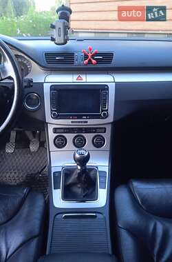 Універсал Volkswagen Passat 2007 в Рокитному