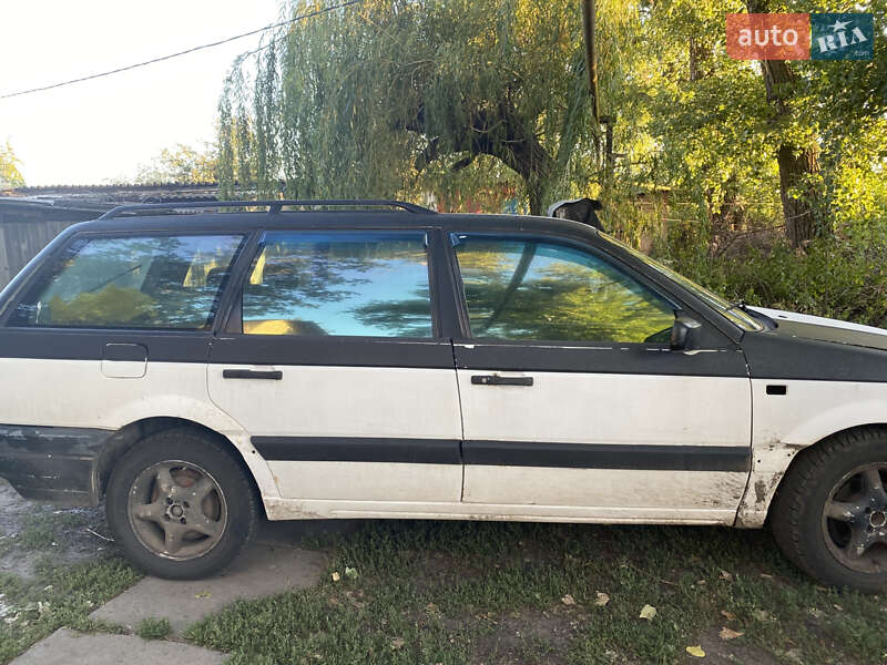 Універсал Volkswagen Passat 1991 в Лозовій