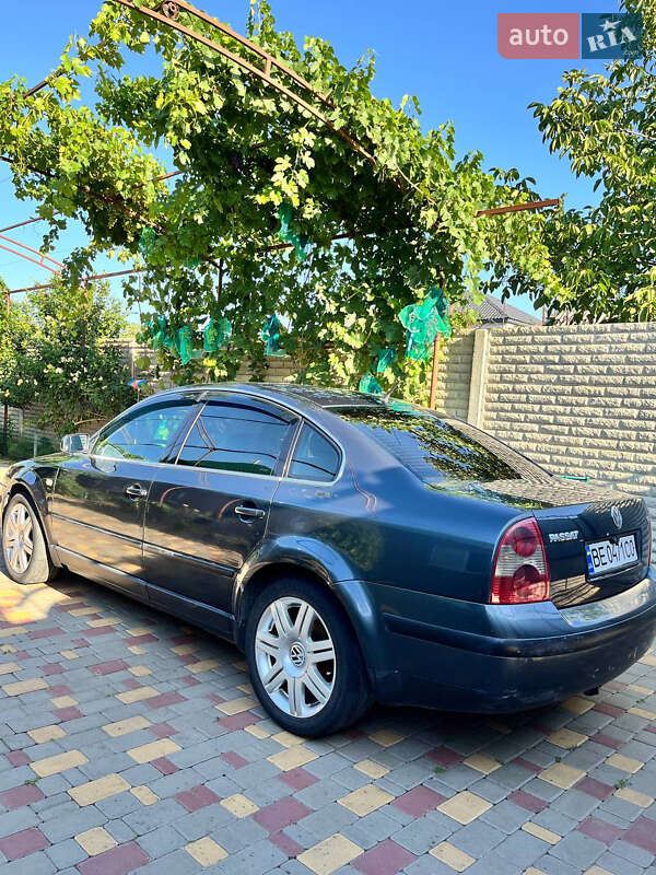 Седан Volkswagen Passat 2002 в Одесі