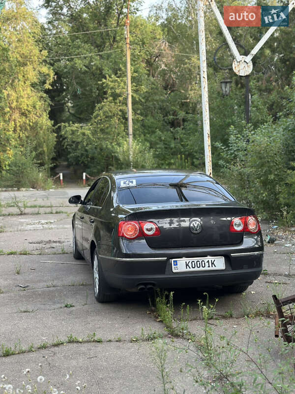 Седан Volkswagen Passat 2006 в Слов'янську