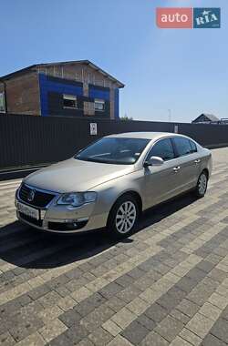 Седан Volkswagen Passat 2005 в Конопнице