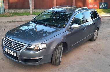 Універсал Volkswagen Passat 2005 в Ірпені