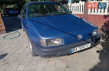 Седан Volkswagen Passat 1992 в Шепетівці