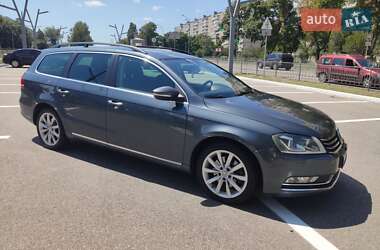 Універсал Volkswagen Passat 2011 в Харкові