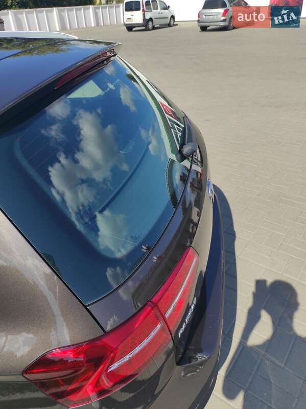 Універсал Volkswagen Passat 2015 в Житомирі