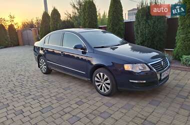 Седан Volkswagen Passat 2009 в Городке