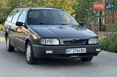 Универсал Volkswagen Passat 1991 в Одессе