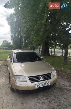 Седан Volkswagen Passat 2004 в Луцке