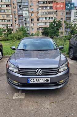 Седан Volkswagen Passat 2012 в Киеве