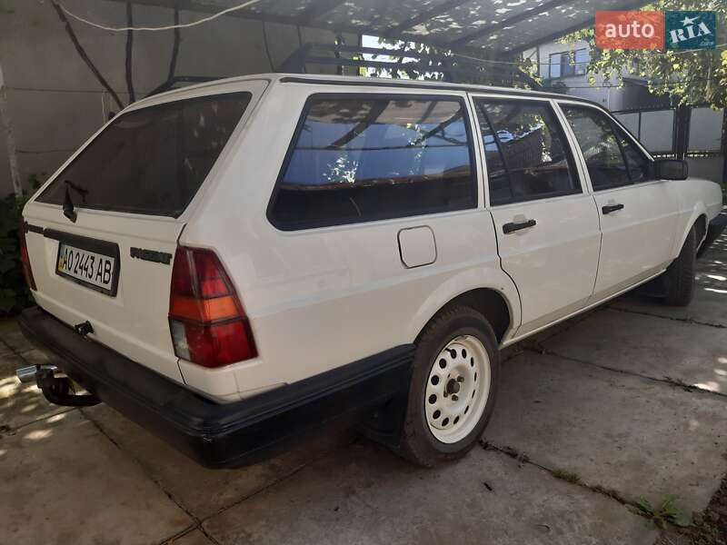Универсал Volkswagen Passat 1987 в Виноградове