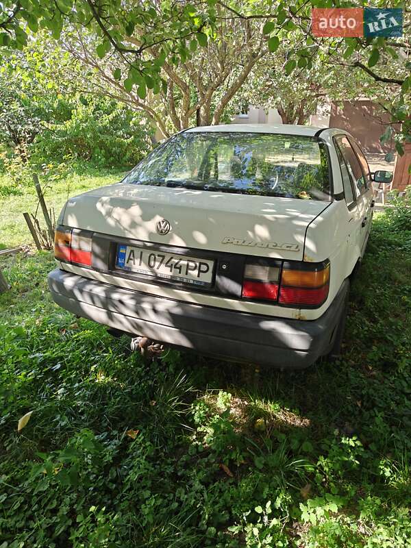 Седан Volkswagen Passat 1991 в Броварах