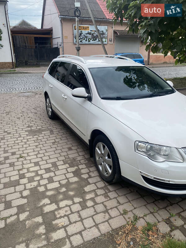 Універсал Volkswagen Passat 2010 в Ужгороді