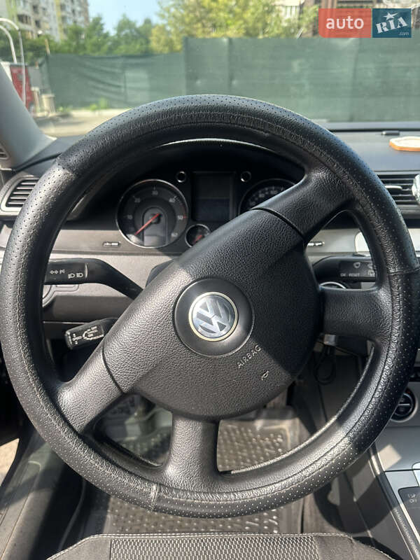 Универсал Volkswagen Passat 2005 в Киеве фото 19 Универсал Volkswagen Passat 2005 в Киеве