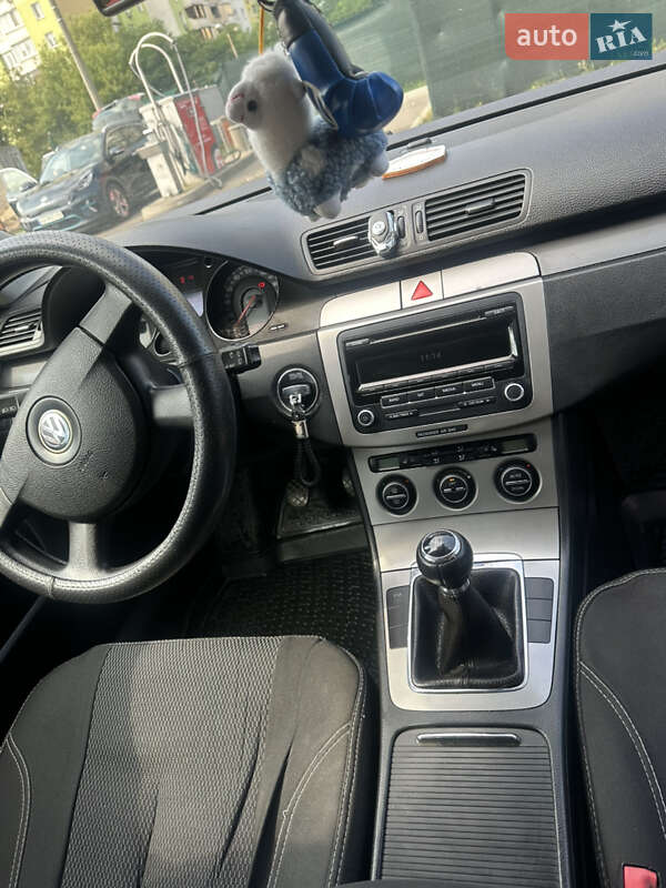 Универсал Volkswagen Passat 2005 в Киеве фото 36 Универсал Volkswagen Passat 2005 в Киеве