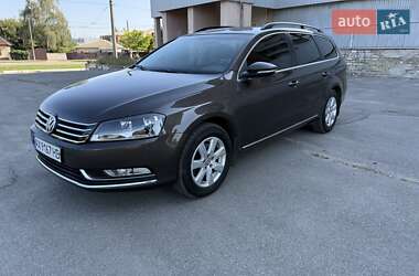 Універсал Volkswagen Passat 2012 в Харкові