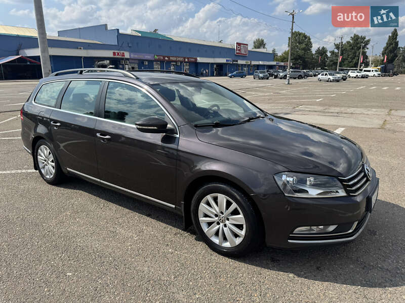 Універсал Volkswagen Passat 2011 в Києві