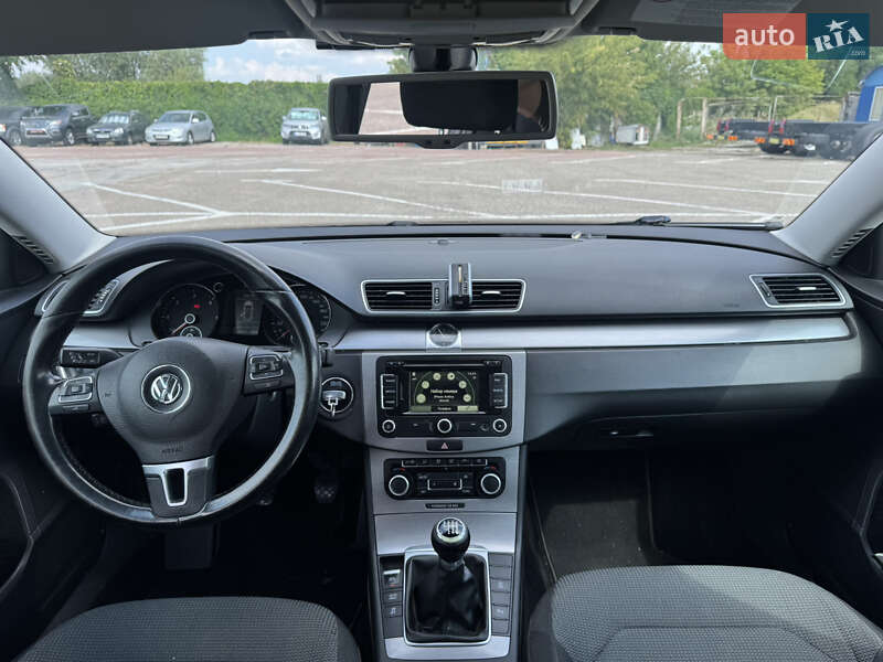 Універсал Volkswagen Passat 2011 в Києві