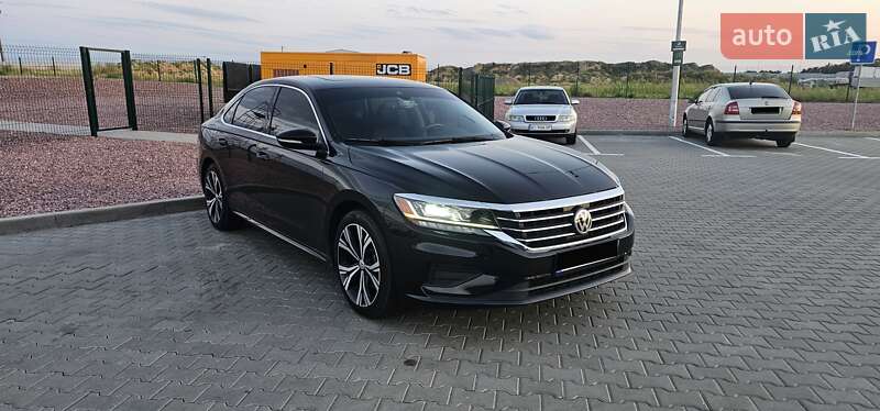 Volkswagen Passat 2021