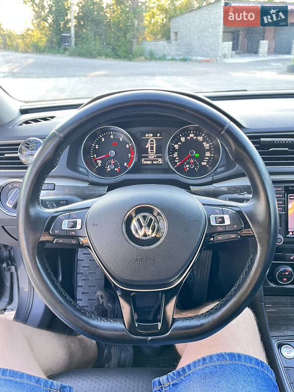 Седан Volkswagen Passat 2018 в Кривому Розі