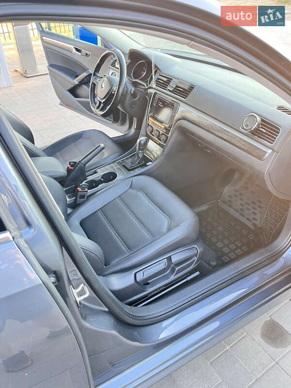 Седан Volkswagen Passat 2018 в Кривому Розі