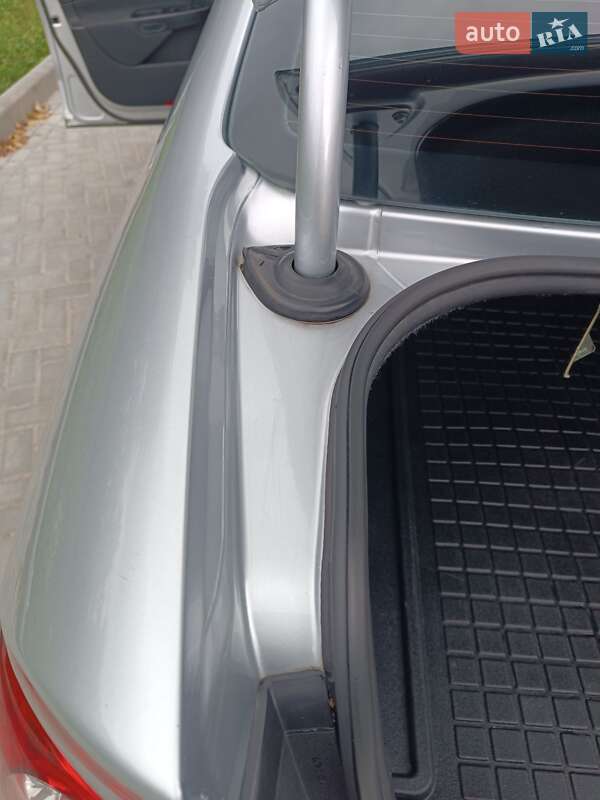 Седан Volkswagen Passat 2006 в Ковелі