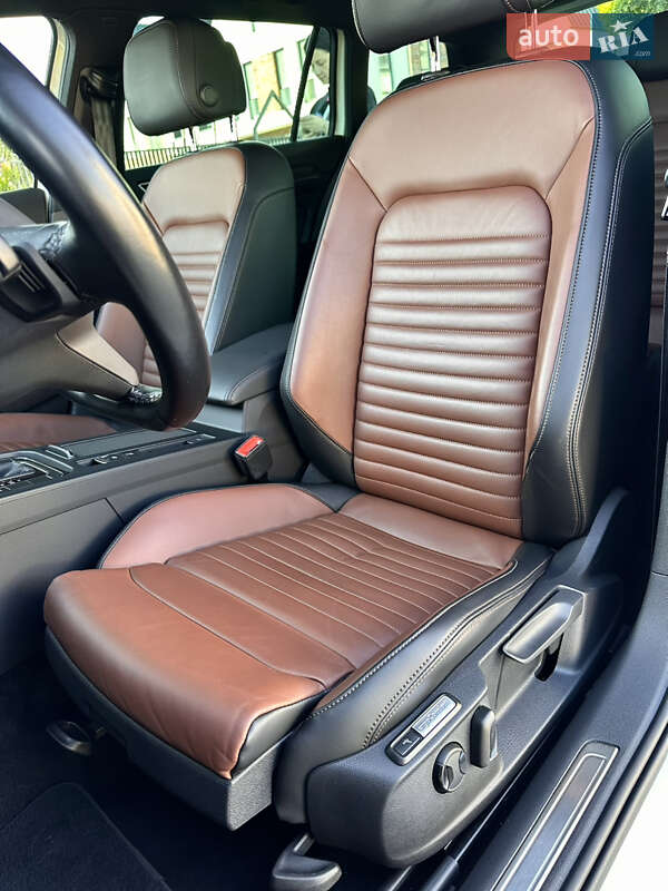 Универсал Volkswagen Passat 2021 в Умани фото 2 Универсал Volkswagen Passat 2021 в Умани