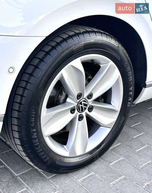 Универсал Volkswagen Passat 2021 в Умани фото 63 Универсал Volkswagen Passat 2021 в Умани
