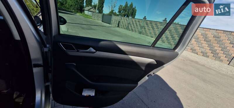 Универсал Volkswagen Passat 2015 в Луцке