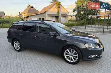 Универсал Volkswagen Passat 2011 в Хусте