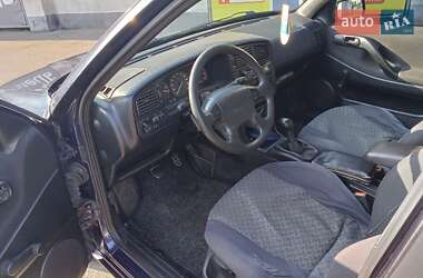 Универсал Volkswagen Passat 1995 в  фото 4 Универсал Volkswagen Passat 1995 в