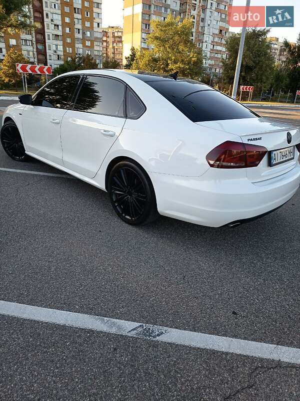 Седан Volkswagen Passat 2015 в Киеве