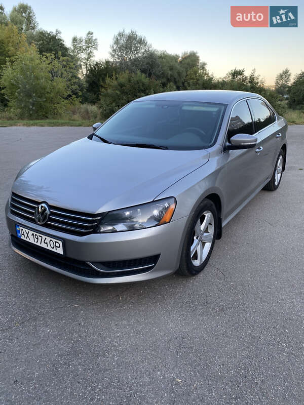 Седан Volkswagen Passat 2013 в Киеве