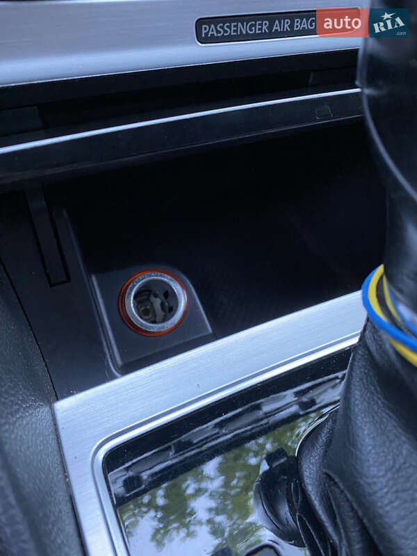 Седан Volkswagen Passat 2013 в Киеве