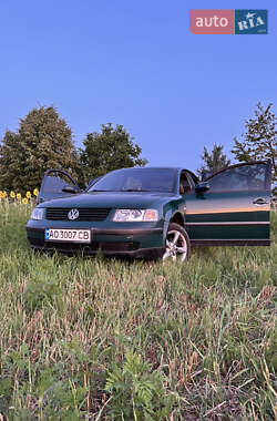 Седан Volkswagen Passat 1997 в Мукачевому