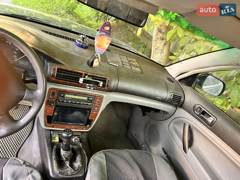 Седан Volkswagen Passat 1997 в Мукачево