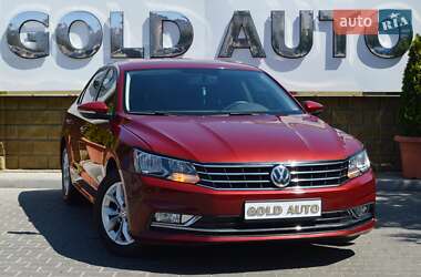 Седан Volkswagen Passat 2018 в Одессе