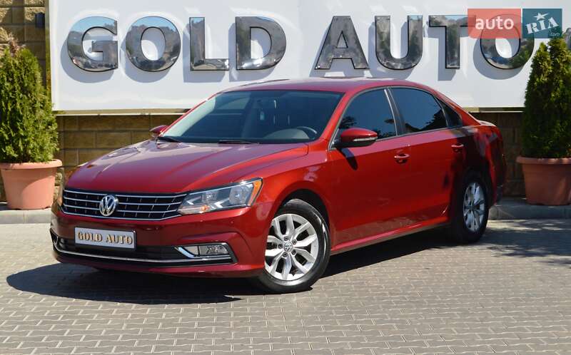 Седан Volkswagen Passat 2018 в Одессе